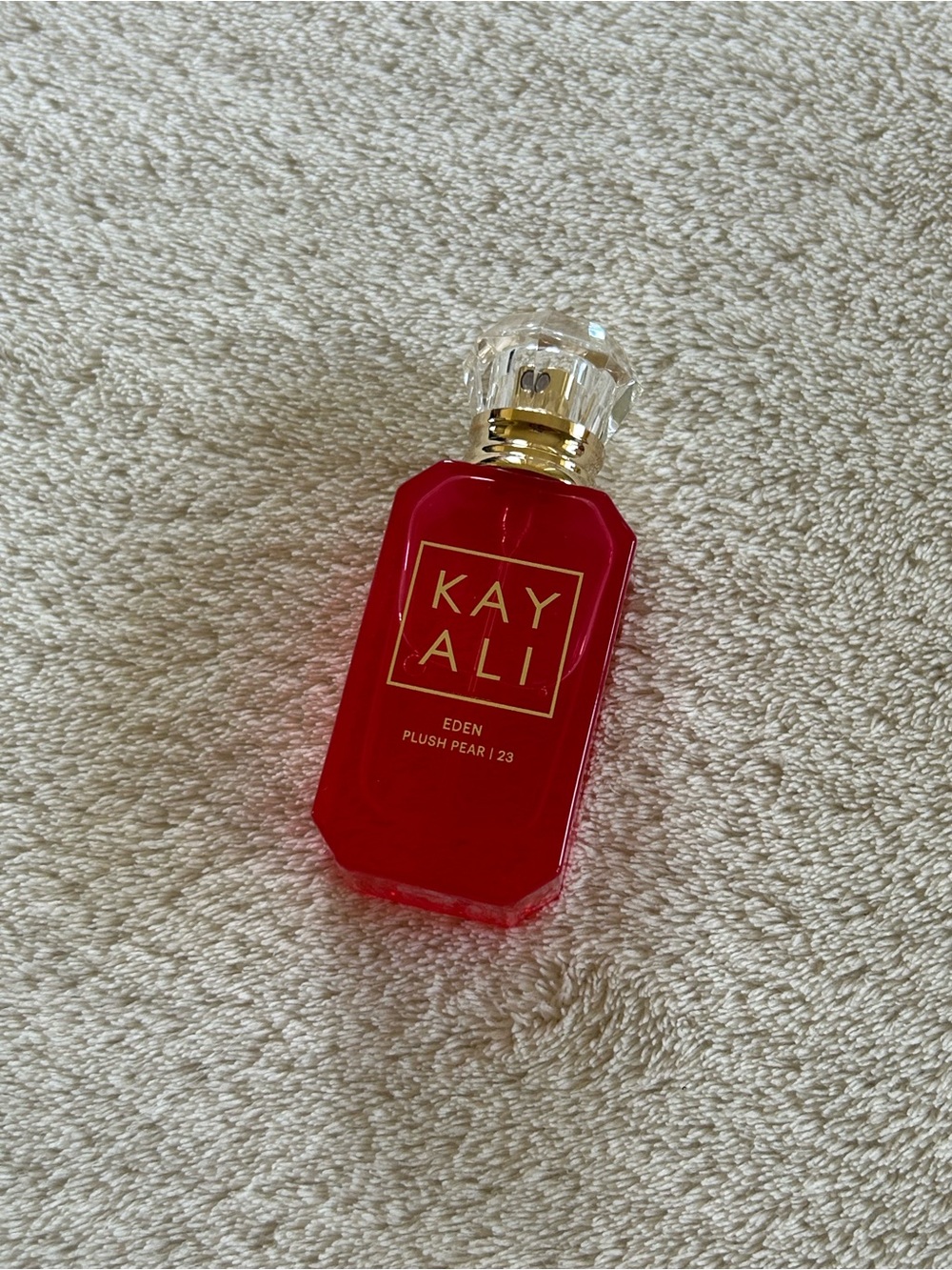 Kayali Eden Plush Pear 23